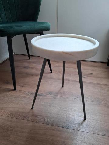 Marmeren Bijzettafel beschikbaar voor biedingen