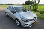 Renault Clio 0.9 TCe 2017 Limited 174.000km nap 5 Drs Naviga, 898 cc, Stationwagon, Handgeschakeld, Zilver of Grijs