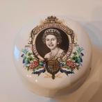 Koningin Elizabeth II jubileum 1977 trinketbox, Ophalen of Verzenden, Zo goed als nieuw, Buitenland, Servies
