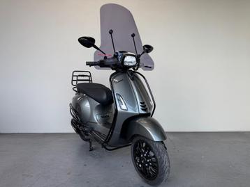 Vespa Sprint Brom 45 km/h, BWJ 08-2021, Aventurine Green beschikbaar voor biedingen