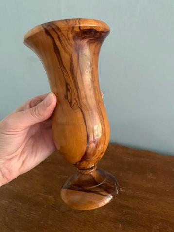 Vintage handgedraaide vaas olijf hout Frankrijk jaren 60 beschikbaar voor biedingen
