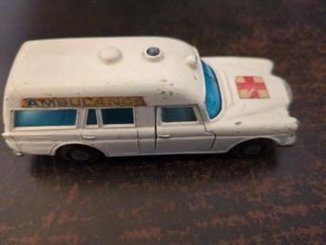 Matchbox speed kings K-26 Mercedes Benz 'binz' ambulance beschikbaar voor biedingen