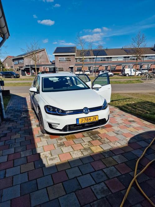 Vw E- GOLF 35KW CCS en Trekhaak bj 2020 136PK E-DITION, Auto's, Volkswagen, Particulier, ABS, Adaptive Cruise Control, Airbags