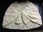 Witte cape, Kleding | Dames, Ophalen of Verzenden, Zo goed als nieuw, Sjaal