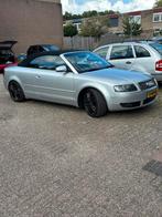 Audi A4 2.4 V6 125KW Cabrio AUT 2004 Grijs, Auto's, Cabriolet, 4 stoelen, A4, Particulier