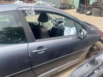 Portier 2Deurs rechts van een Peugeot 207 (KTH) beschikbaar voor biedingen