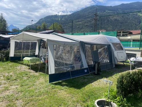 Eifelland 495TF, Caravans en Kamperen, Caravans, Particulier, tot en met 4, 1000 - 1250 kg, Rondzit, Eifelland, Lengtebed, Vast bed