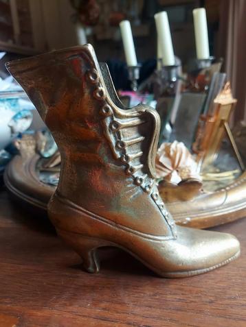 Mooi Vintage Messing Victoriaans vaas laarsje  beschikbaar voor biedingen