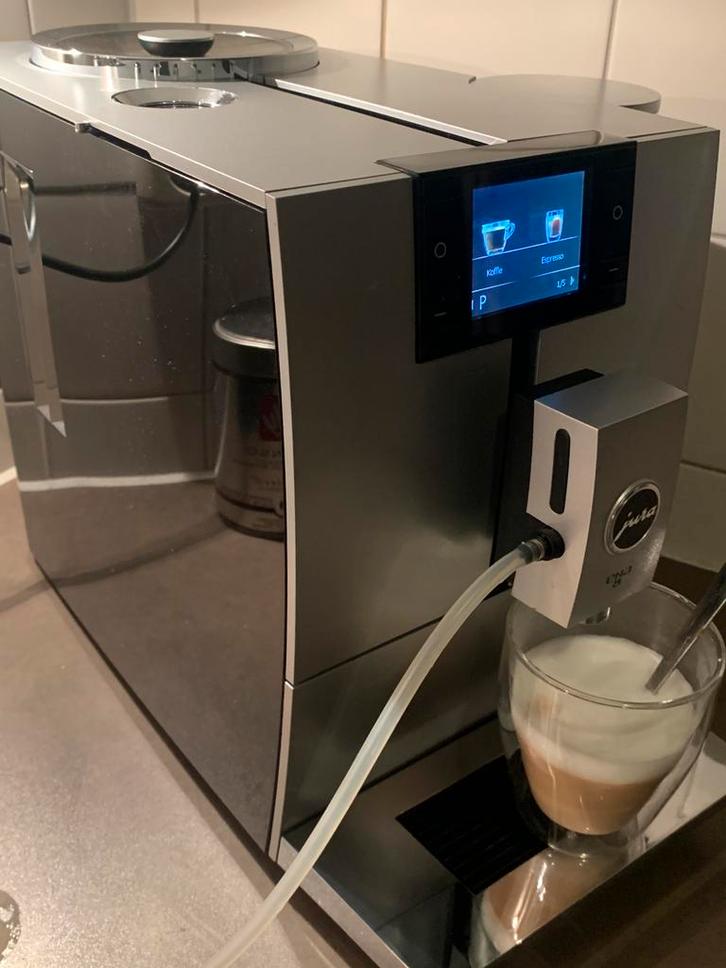 Zeer nette jura ena 8 one touch en nieuwe onderhoudsbeurt, Witgoed en Apparatuur, Koffiezetapparaten, Zo goed als nieuw, Gemalen koffie