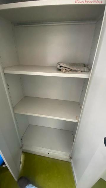 Metalen Kledingkasten - 2 stuks beschikbaar voor biedingen