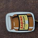SPELDJE Sabina pindakaas, Verzamelen, Speldjes, Pins en Buttons, Ophalen of Verzenden, Zo goed als nieuw