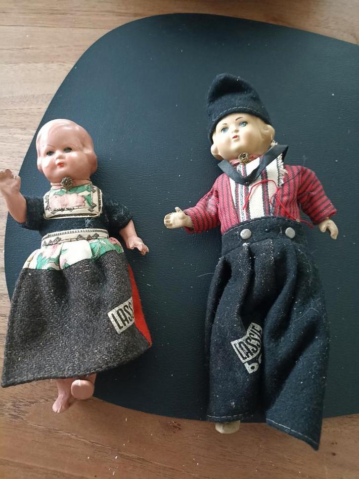 Oude poppen in klederdracht - Lassie boy, Verzamelen, Poppen, Gebruikt, Pop, Ophalen of Verzenden