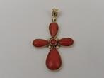 Gouden hanger kruisje met bloedkoraal                     G4