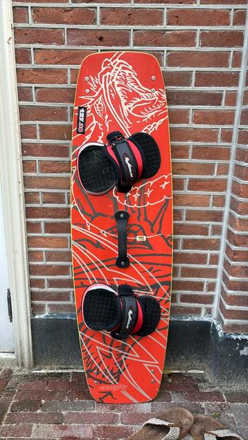 Crazyfly 127x38 kiteboard beschikbaar voor biedingen