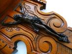 Console met bronzen corpus Jezus floraal ingekerfd gesneden, Antiek en Kunst, Ophalen of Verzenden