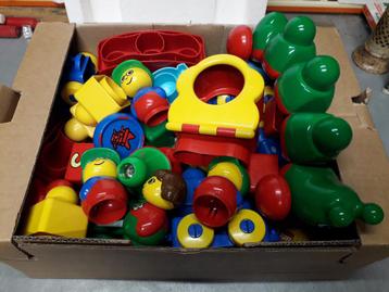 DOOS LEGO DUPLO in ZEER GOEDE STAAT  beschikbaar voor biedingen