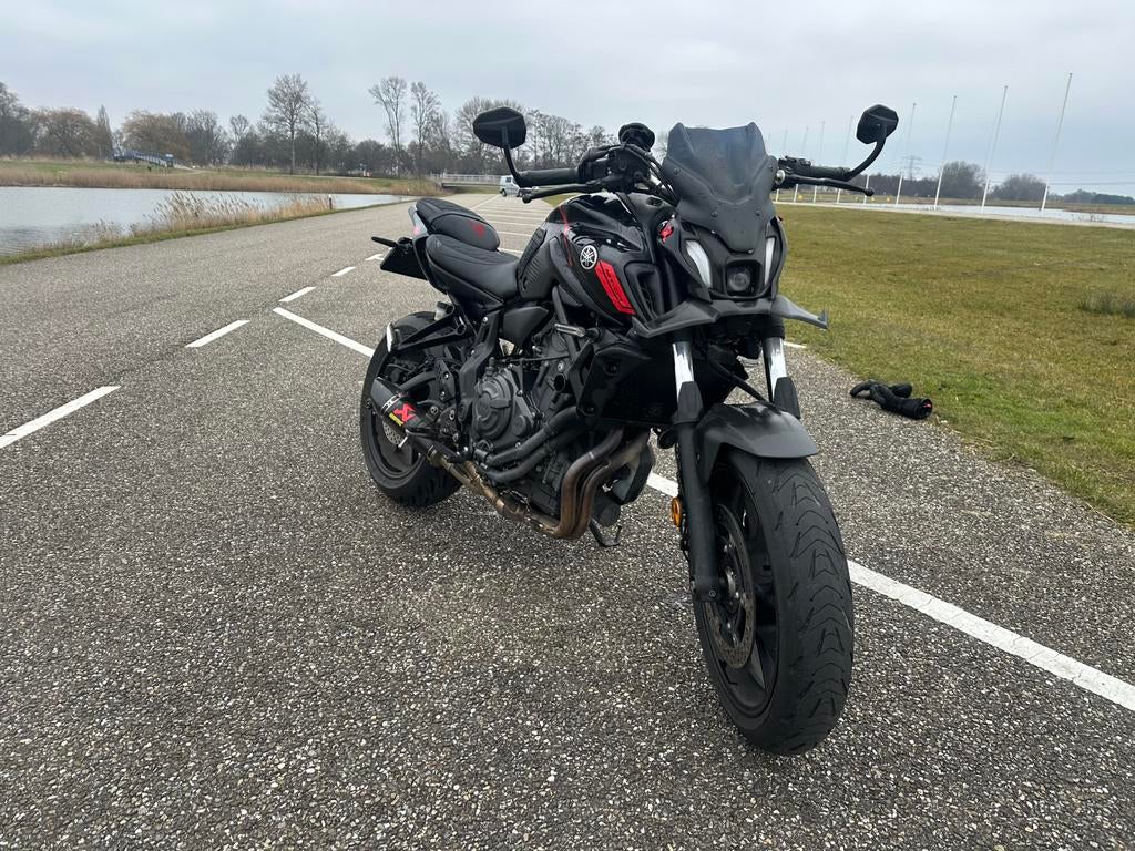 Yamaha MT 07 2023 PURE A2 (vol vermogen), Fietsen en Brommers, Ophalen, Zo goed als nieuw
