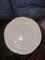 Elegant wit bord. Bord is 30 bij 30 en ik heb hier 80 van., Antiek en Kunst, Antiek | Schalen, Ophalen