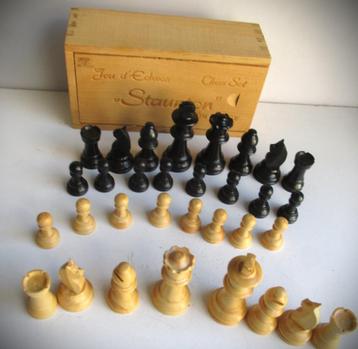 Schaken~Staunton Schaakstukken Hout in bewaardoosje~Jeu d'Ec beschikbaar voor biedingen
