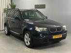 Bmw X3 2.0i, Auto's, Zwart, 4 cilinders, Blauw, Bedrijf