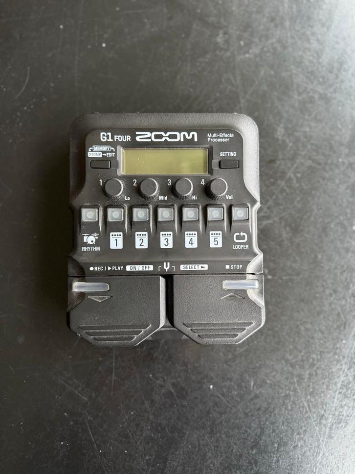 Zoom G1 FOUR Multi-Effects Processor - Zo Goed Als Nieuw!, Hobby en Vrije tijd, Elektronica-componenten, Zo goed als nieuw, Ophalen of Verzenden