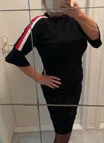 Zwart Gebreid Jurkje met Strepen - Sweewe Paris, Maat 38/40 (M), Zwart, Ophalen of Verzenden, Zo goed als nieuw