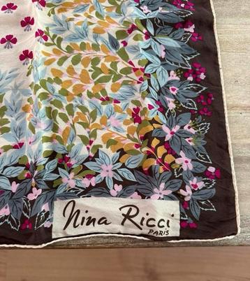 Nina Ricci Paris Zijden Sjaal 75x75cm beschikbaar voor biedingen