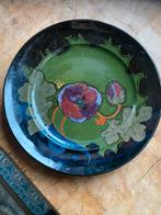 Porseleinen bord met bloemen moetief van FH Palmet, Antiek en Kunst, Antiek | Keramiek en Aardewerk, Ophalen of Verzenden