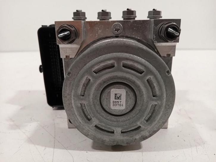 Abs pomp Volkswagen Passat, Auto-onderdelen, Remmen en Aandrijving, Volkswagen, Gebruikt, Herkomst onderdeel bekend, 12 maanden garantie