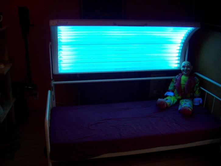 zonnehemel, Witgoed en Apparatuur, Zonnebanken en Gezichtsbruiners, Zo goed als nieuw, Zonnebank enkelzijdig, 10 tot 15 lampen