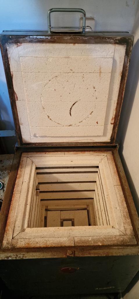 Pottenbak oven aangeboden, Hobby en Vrije tijd, Overige Hobby en Vrije tijd, Gebruikt, Ophalen