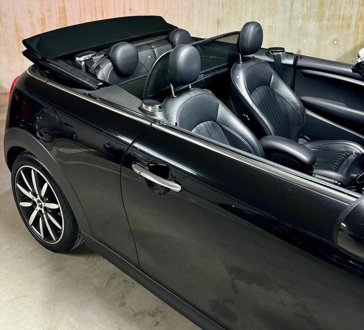 Mini Cabrio 1.5 Aut 2018 FACELIFT Zwart, Auto's, Mini, Particulier, Cabrio, Achteruitrijcamera, Airconditioning, Apple Carplay