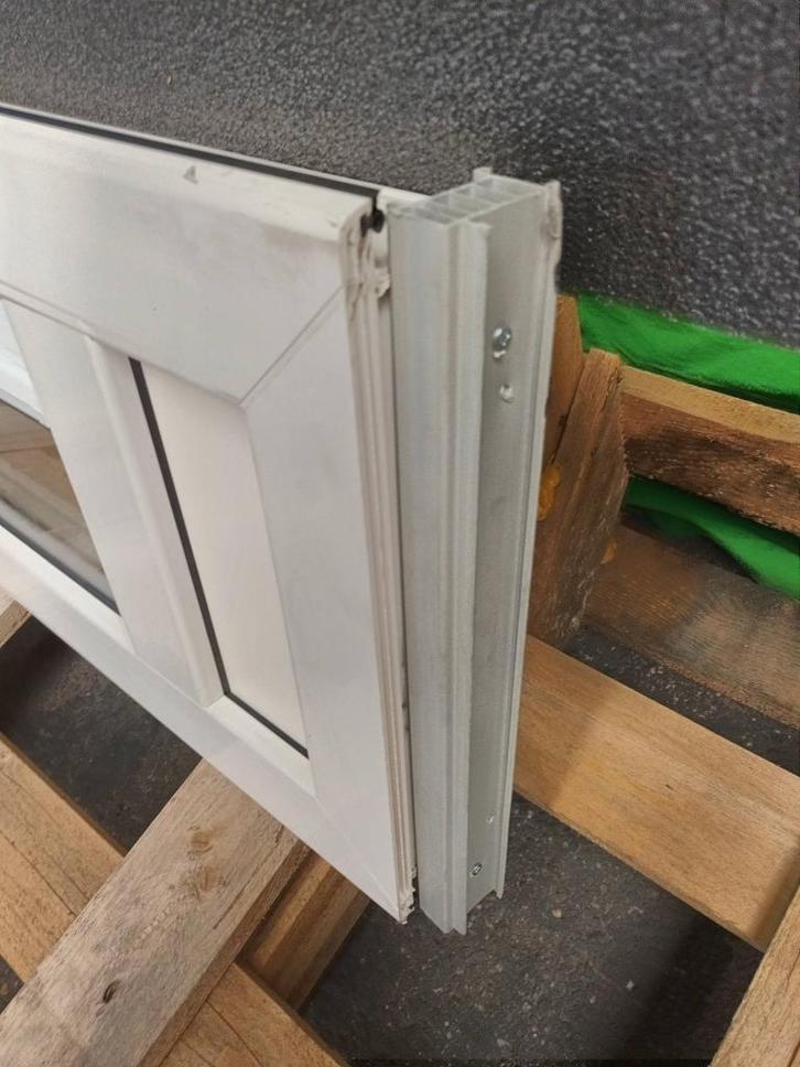 Kunststof Vast kozijn  b95 x h40,5 cm Crème wit -2277-, Doe-het-zelf en Verbouw, Kozijnen en Schuifpuien, Gebruikt, Raamkozijn