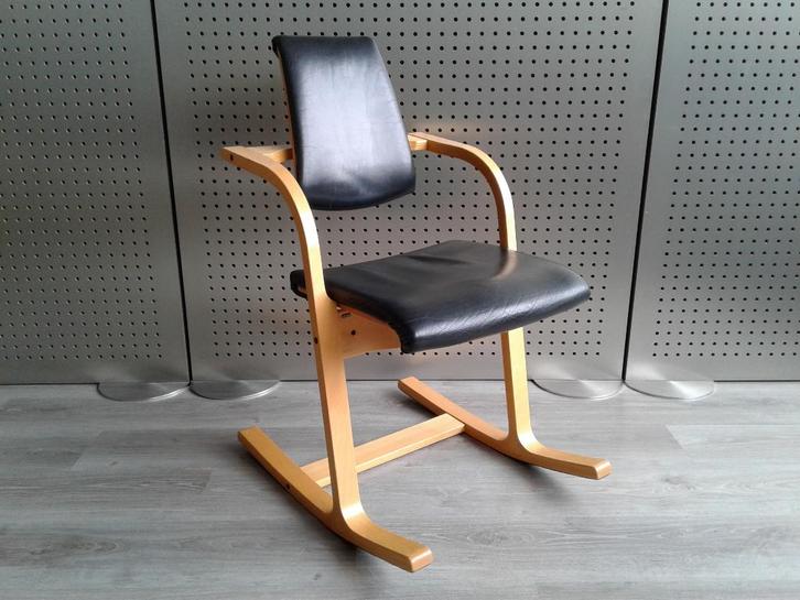 1x Stokke (Variér) Actulum (Zwart Leder), Zeer Mooi!, Huis en Inrichting, Stoelen, Zo goed als nieuw, Eén, Hout, Leer, Metaal
