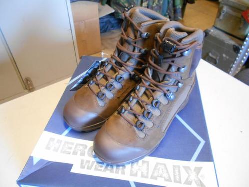 Haix gevechtslaars Nederlands leger maat 40,5 en 43, Verzamelen, Militaria | Algemeen, Landmacht, Kleding of Schoenen, Nederland