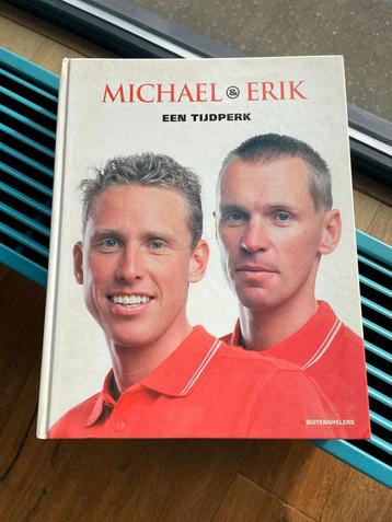 Prachtig Wielrenboek met Kleurrijke Foto's beschikbaar voor biedingen