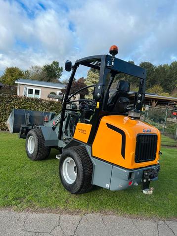 Nieuwstaat Giant V452T x-tra slechts 364uur shovel wiellader beschikbaar voor biedingen