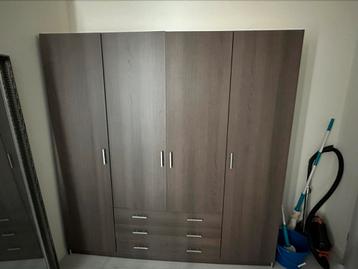Kleding kast