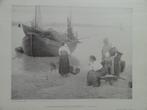heliogravure eind 19de eeuw, aankomst van een vissersboot, Verzenden