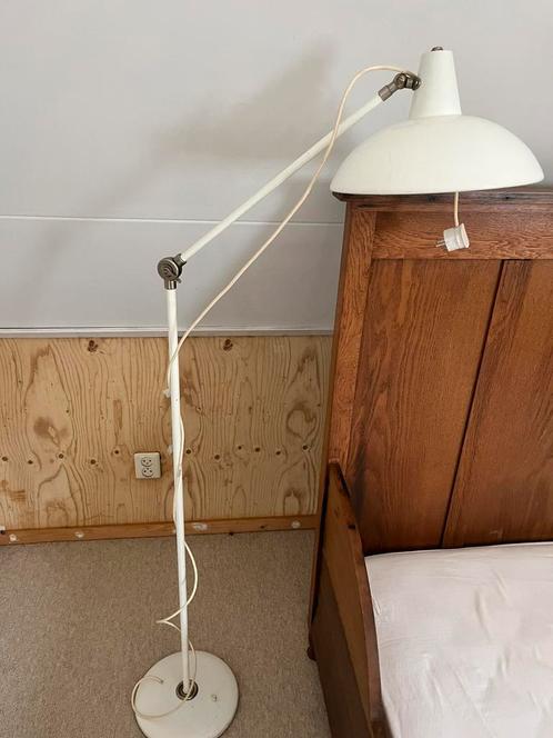 Anvia vloerlamp JJM Hoogervorst wit, Huis en Inrichting, Lampen | Vloerlampen, Zo goed als nieuw, 150 tot 200 cm, Metaal, Ophalen