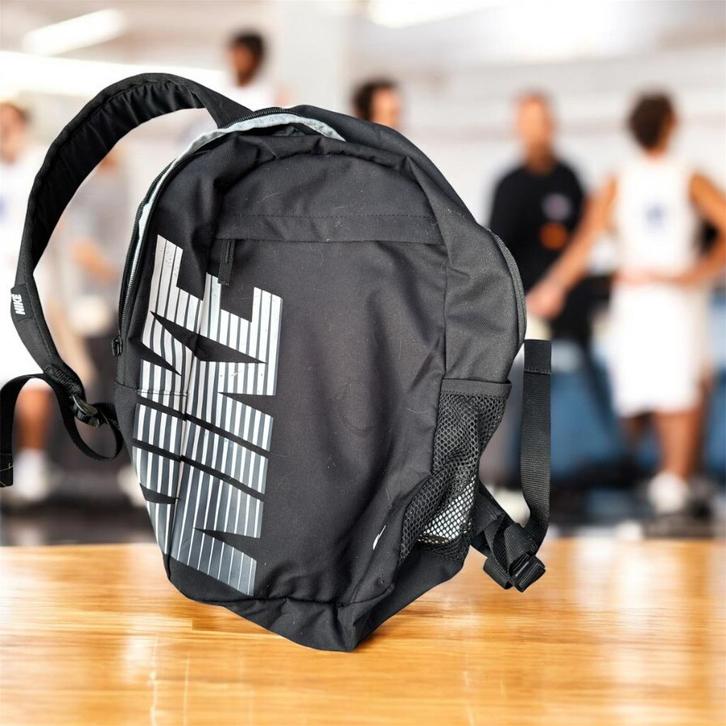 NIKE Backpack Classic Sand uniseks-volwassene backpack, Sieraden, Tassen en Uiterlijk, Tassen | Rugtassen, Gebruikt, Overige merken