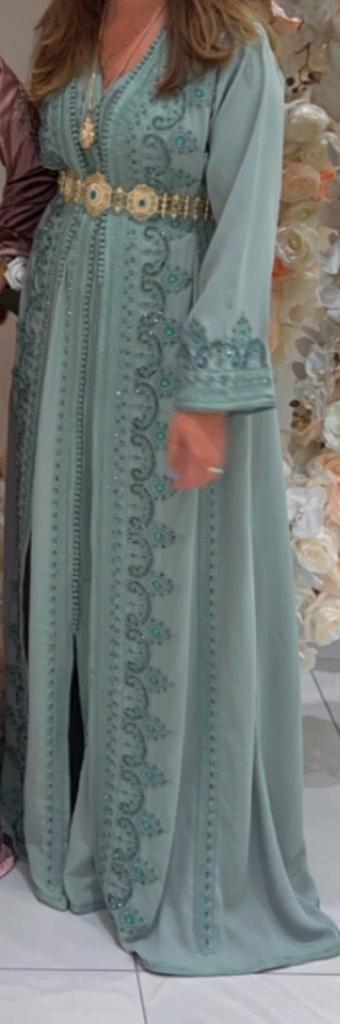 Takchita mintgroen incl. Riem, Kleding | Dames, Gelegenheidskleding, Zo goed als nieuw, Overige typen, Maat 38/40 (M), Groen, Ophalen