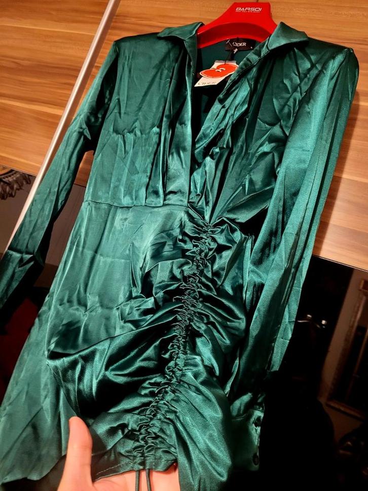 Nieuwe Groene Jurk - Maat L, Kleding | Dames, Jurken, Nieuw, Maat 42/44 (L), Groen, Boven de knie, Ophalen of Verzenden