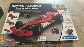 Mechanica raceauto/ hijskraan beschikbaar voor biedingen