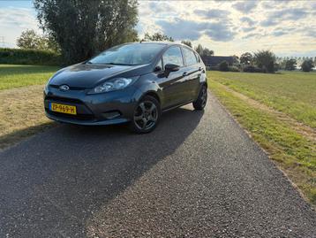 Ford Fiësta 1.25 60KW 5DR 2009 Grijs nw apk!! beschikbaar voor biedingen