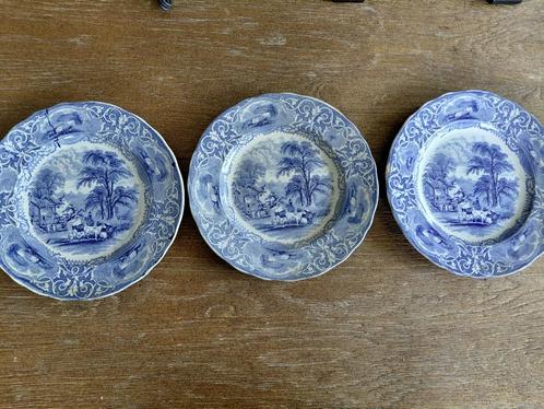te koop 3 aparte antieke borden met blauwe decoraties, Antiek en Kunst, Antiek | Wandborden en Tegels, Ophalen of Verzenden
