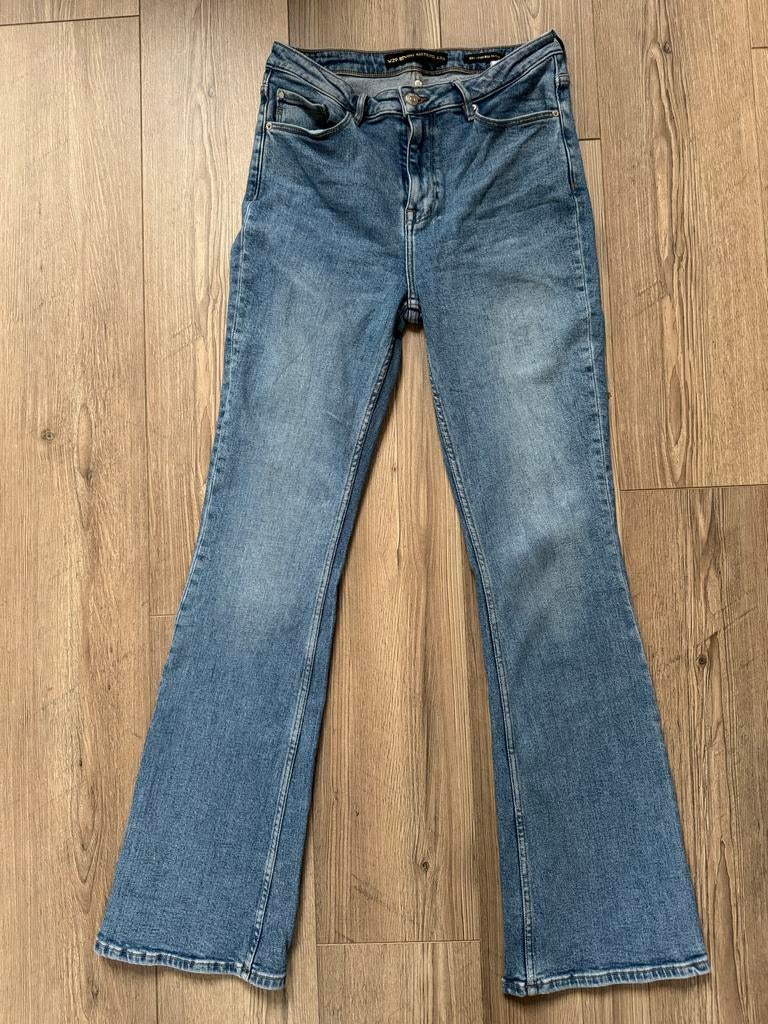 Mooie blauwe flared jeans, Kleding | Dames, Ophalen of Verzenden, Zo goed als nieuw, Blauw, W30 - W32 (confectie 38/40)