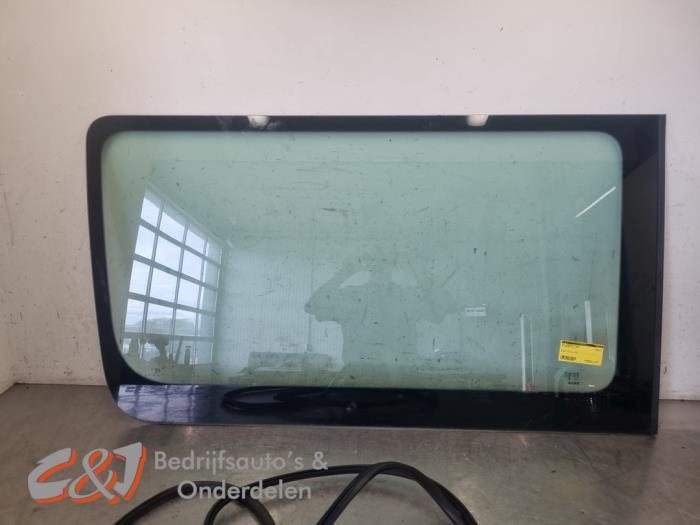 Ruit Laaddeur zijkant van een Volkswagen Crafter, Auto-onderdelen, Ruiten en Toebehoren, Volkswagen, Gebruikt, 3 maanden garantie