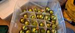 Kerstballen doos met groene ballen, Diversen, Kerst, Ophalen, Zo goed als nieuw