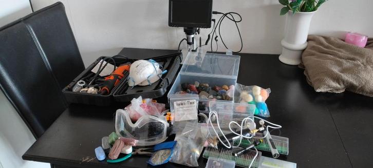 Dremel met heel heel veel accessoires, en edelstenen, Doe-het-zelf en Verbouw, Gereedschap | Handgereedschap, Gebruikt, Ophalen